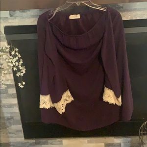 Off the shoulder dress with connected sleeves